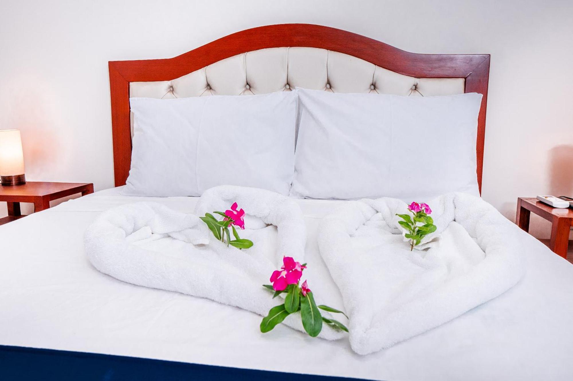 Laguna Azul Hotel & Suites Sauce المظهر الخارجي الصورة