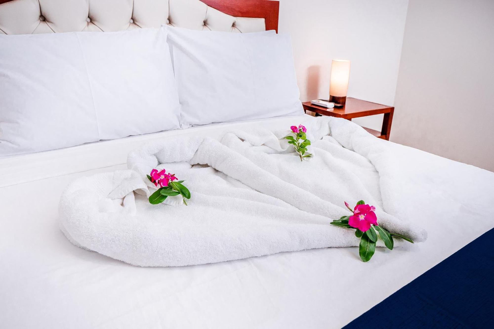 Laguna Azul Hotel & Suites Sauce المظهر الخارجي الصورة
